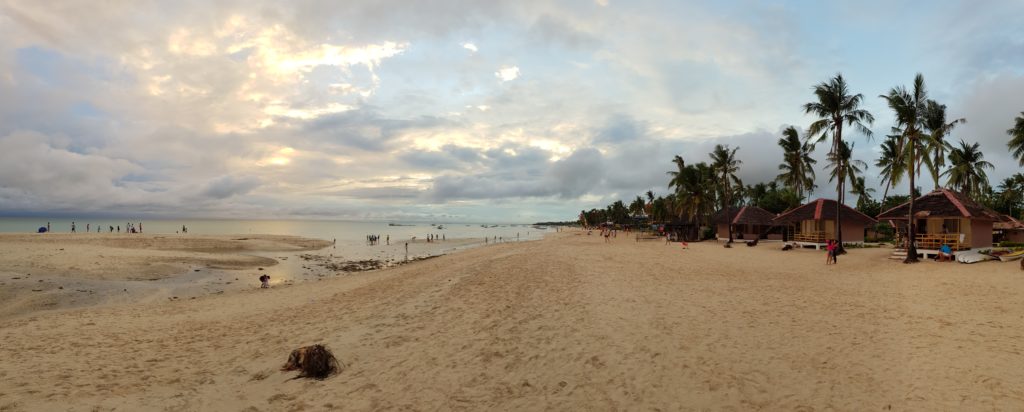Panorama plaży przy Budyong Beach Resort